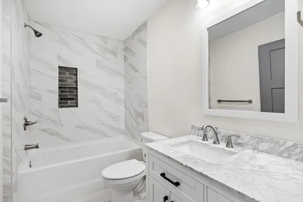 $299,500 | 425 West 8th Street, Unit 21, New Richmond, WI 54017
