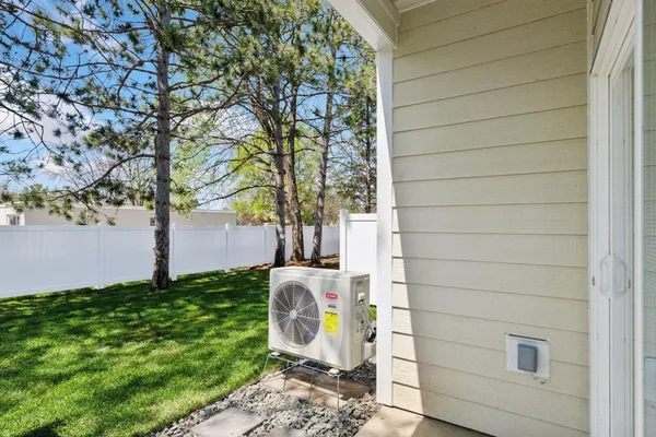 $299,500 | 425 West 8th Street, Unit 21, New Richmond, WI 54017