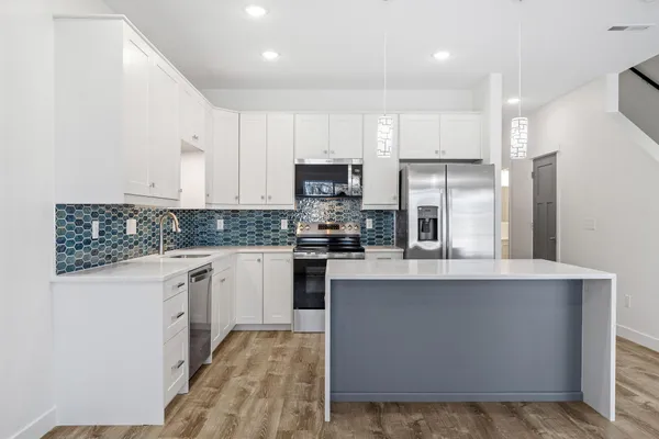 $299,500 | 425 West 8th Street, Unit 21, New Richmond, WI 54017
