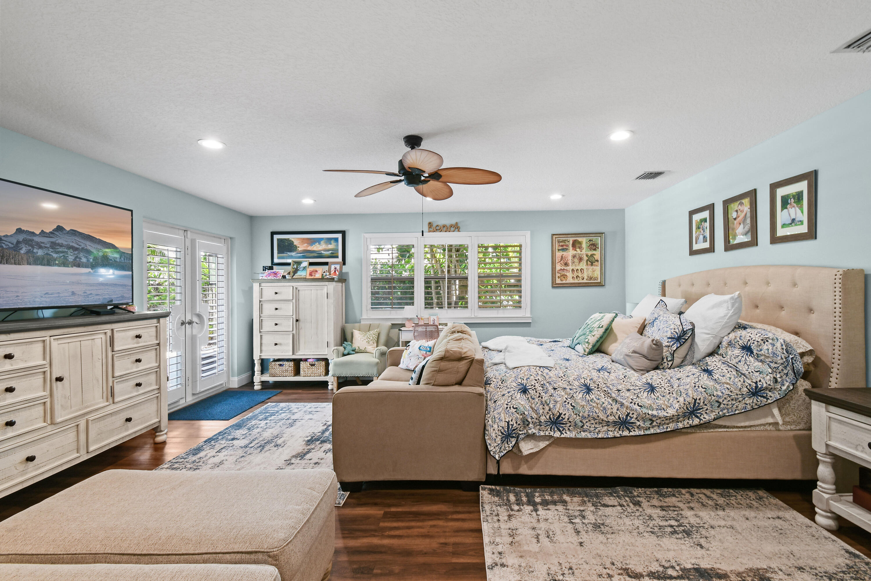 106 Windsor Road East Jupiter, FL 33469 - Photo 20 of 44 Master Bedroom