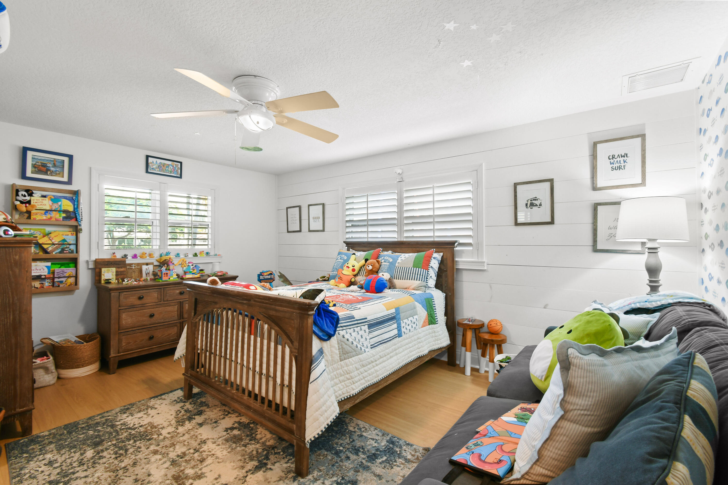106 Windsor Road East Jupiter, FL 33469 - Photo 23 of 44 Bedroom 2