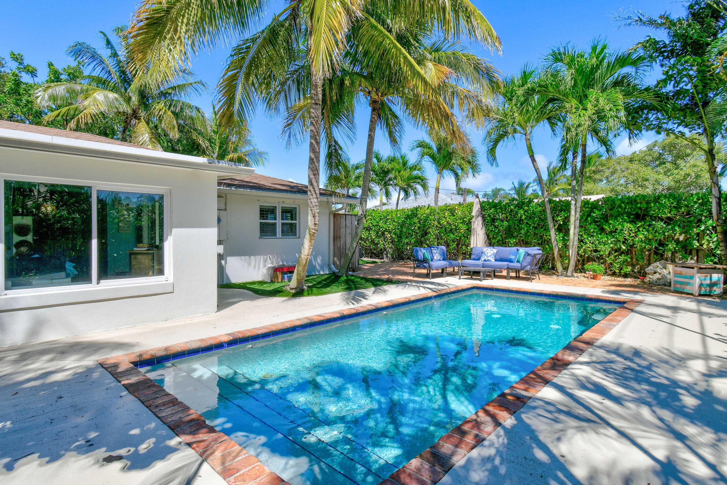 106 Windsor Road East Jupiter, FL 33469 - Photo 29 of 44 Backyard