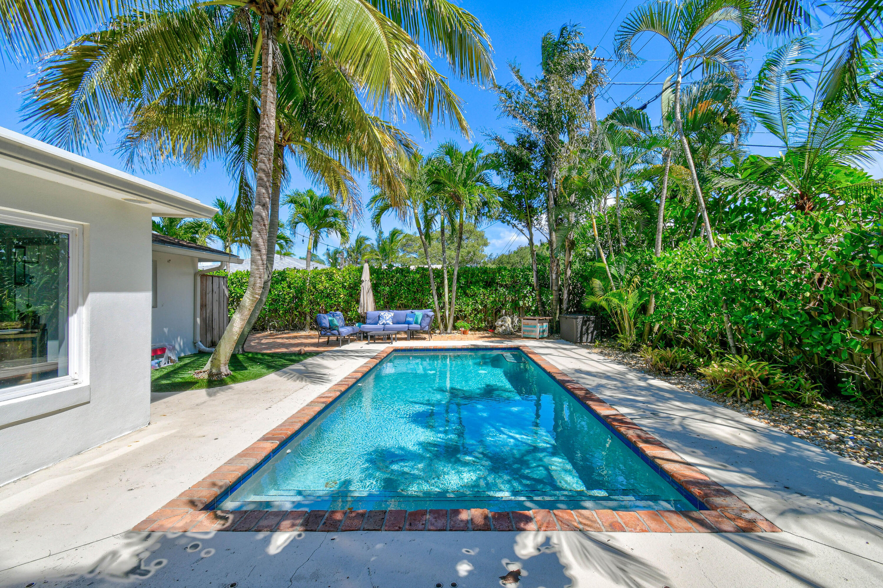 106 Windsor Road East Jupiter, FL 33469 - Photo 30 of 44 Backyard