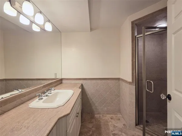 $7,000 | 716 Holly Court, Unit 716, Norwood, NJ 07648