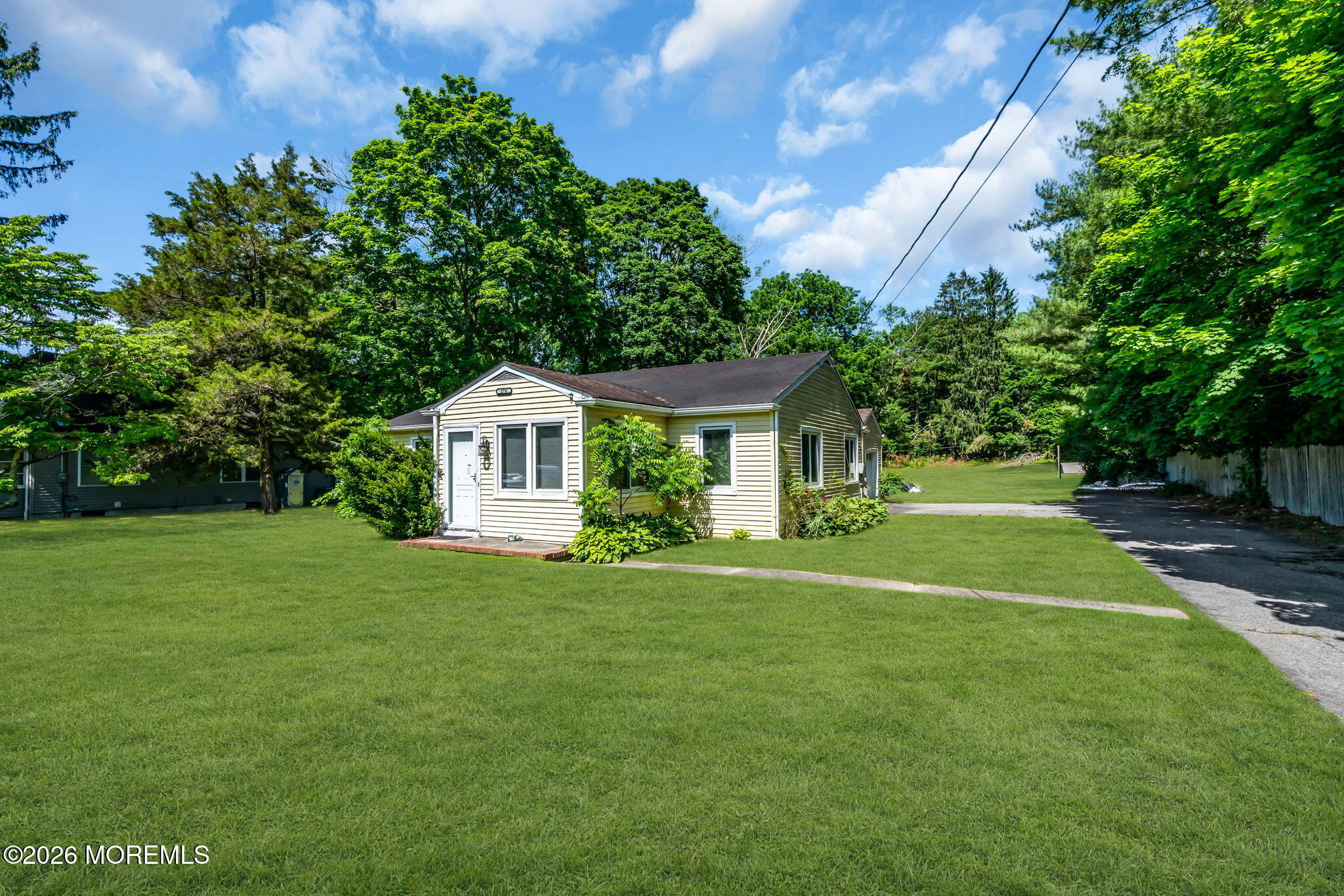 270 South Hope Chapel Road Jackson, NJ 08527 - Photo 5 of 36 4-web-or-mls-DSC00001-1