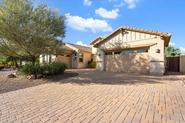 $949,900 | 1142 East Bajor Street, Gilbert, AZ 85298