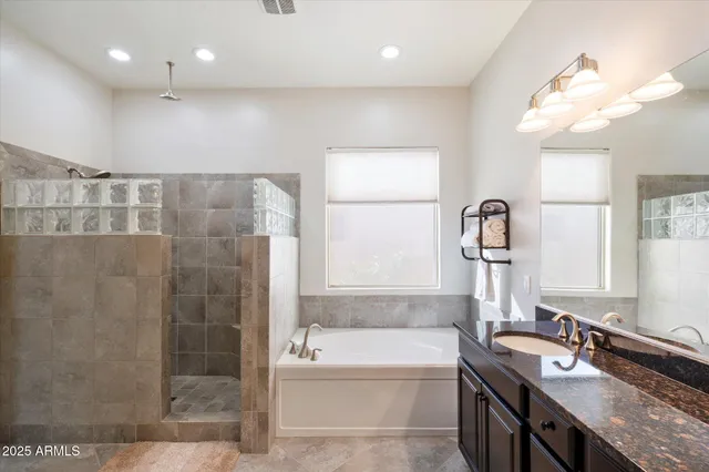 $949,900 | 1142 East Bajor Street, Gilbert, AZ 85298