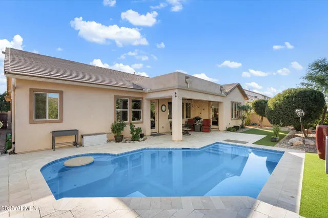 $949,900 | 1142 East Bajor Street, Gilbert, AZ 85298