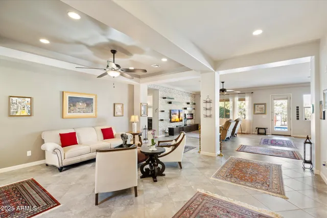 $949,900 | 1142 East Bajor Street, Gilbert, AZ 85298