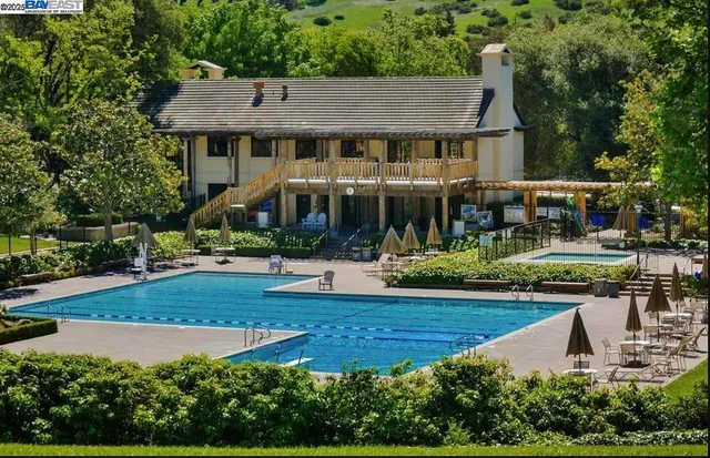 $1,988,000 | 572 Old Farm Road, Danville, CA 94526