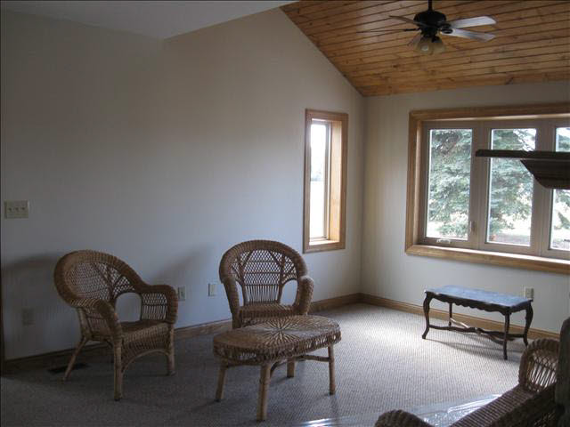 3840 Cousino Road Erie, MI 48133 - Photo 10 of 20 Family Room