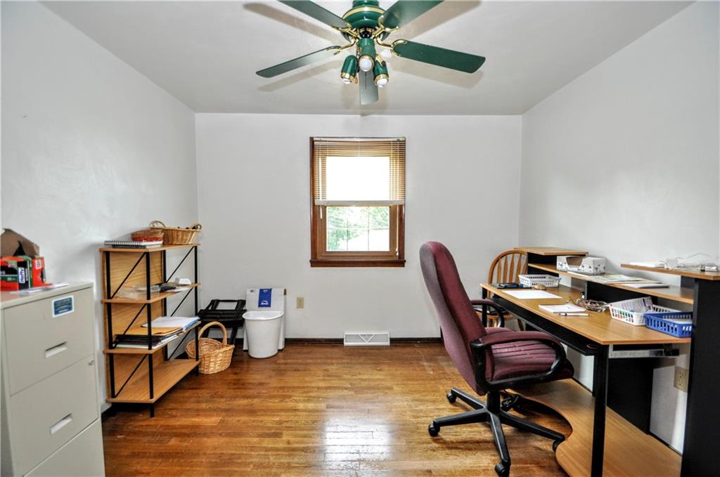 328 Lincoln Hall Road Elizabeth, PA 15037 - Photo 12 of 25 Gallery Image 12