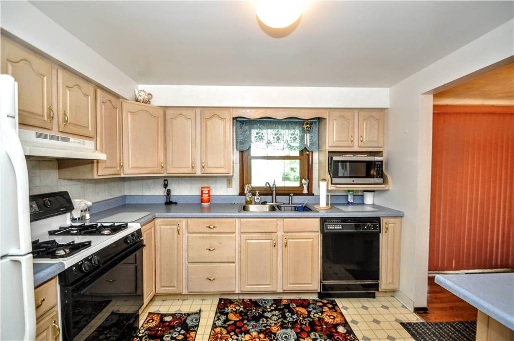 328 Lincoln Hall Road Elizabeth, PA 15037 - Photo 5 of 25 Gallery Image 5