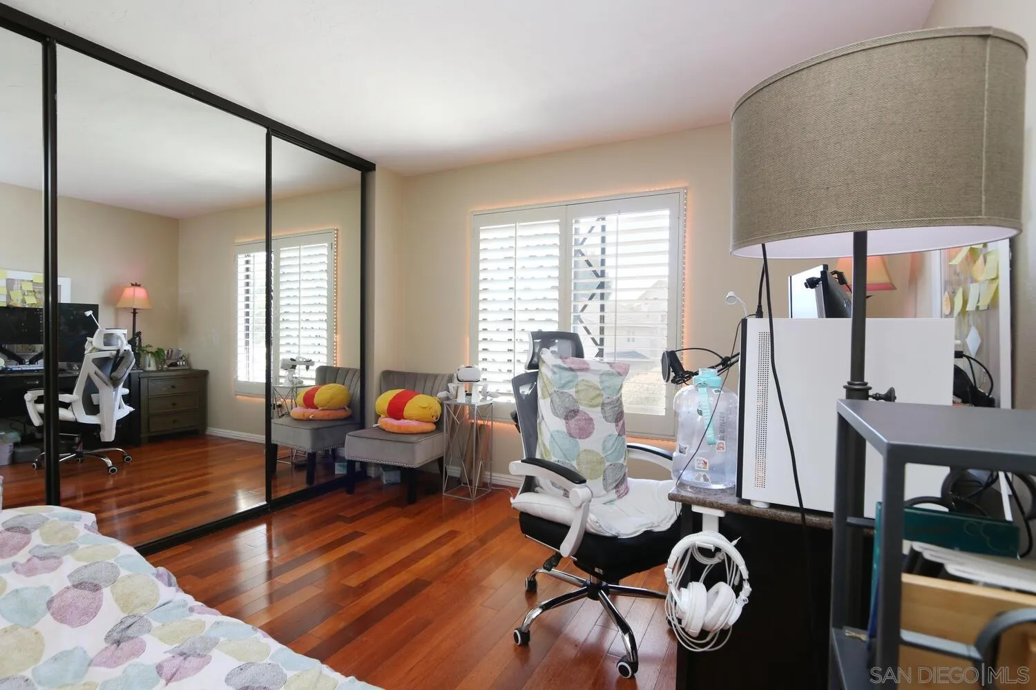 13375 Roxton Circle San Diego, CA 92130 - Photo 22 of 29 a living room with furniture and wooden floor