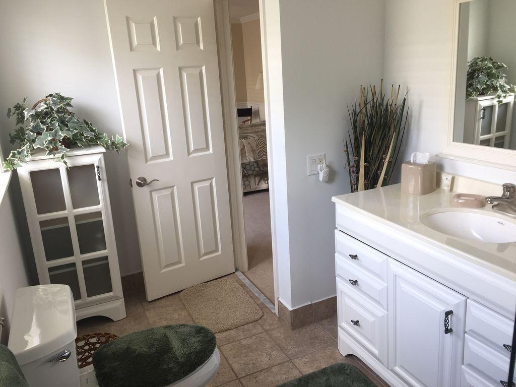 5931 Catesby Street, Unit 5931 Boca Raton, FL 33433 - Photo 8 of 10 5931 catesby-master bath