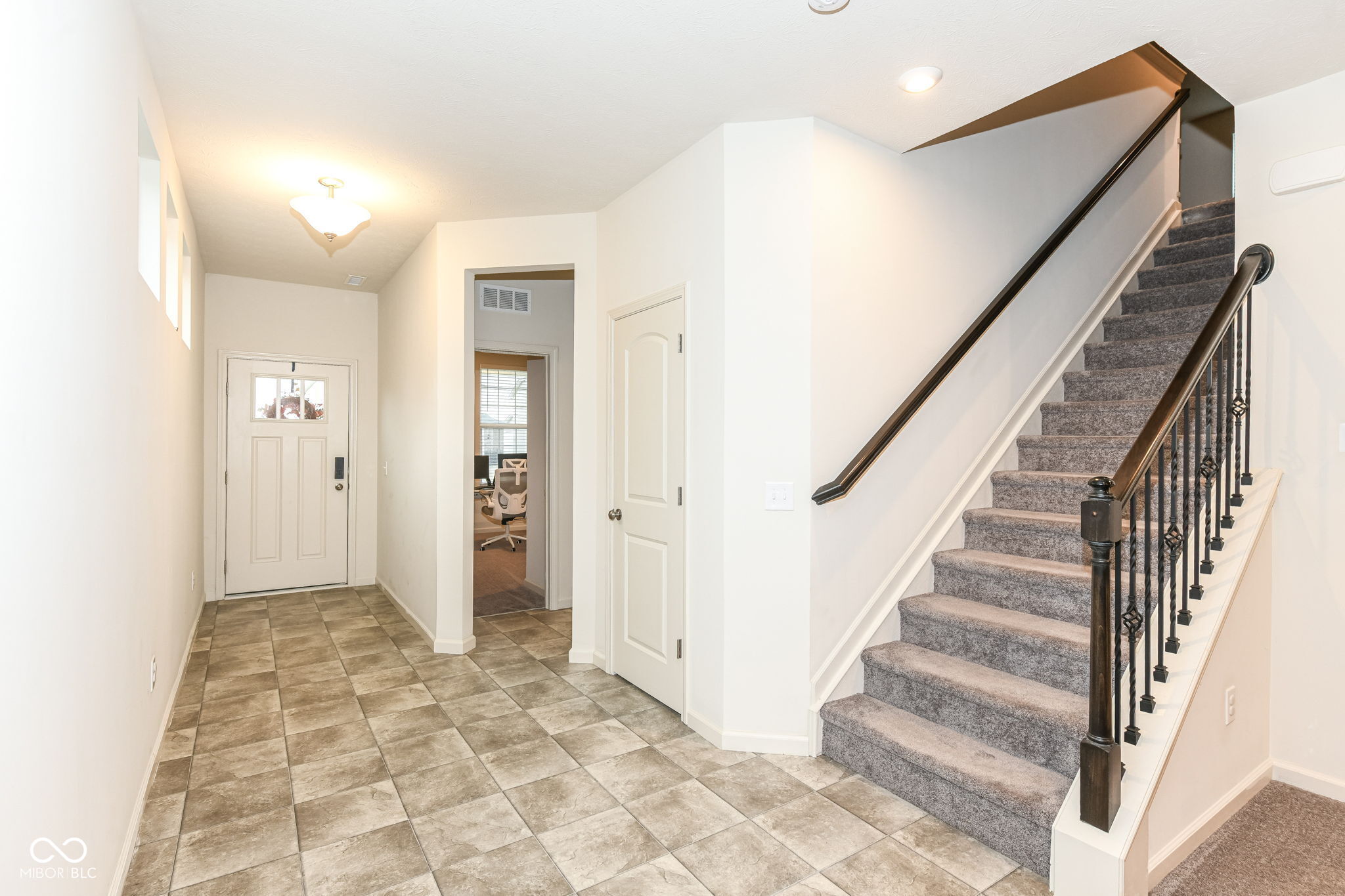 15104 Downham Drive Fishers, IN 46037 - Photo 4 of 40