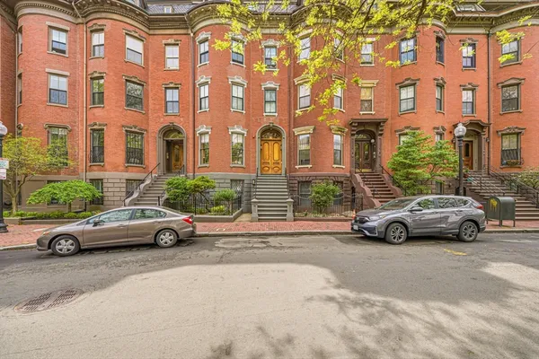 $4,400 | 25 Worcester Square, Unit 5, Boston, MA 02118