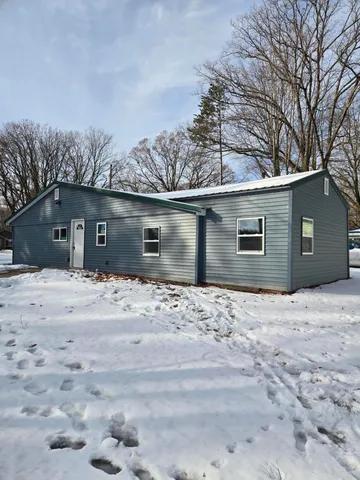 $141,900 | 6215 Beech Drive, Lake, MI 48632
