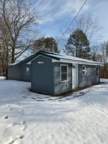 $141,900 | 6215 Beech Drive, Lake, MI 48632