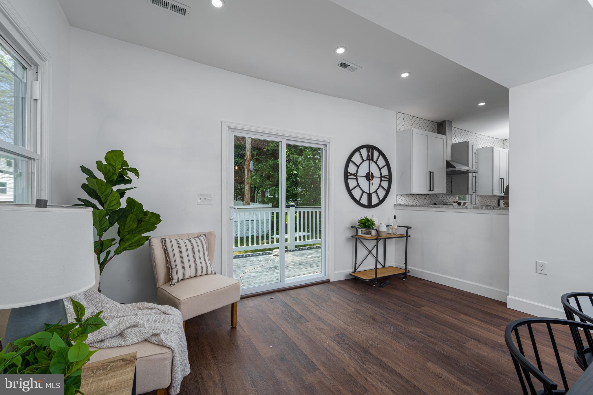 5409 Hamlet Avenue Baltimore, MD 21214 - Photo 13 of 47
