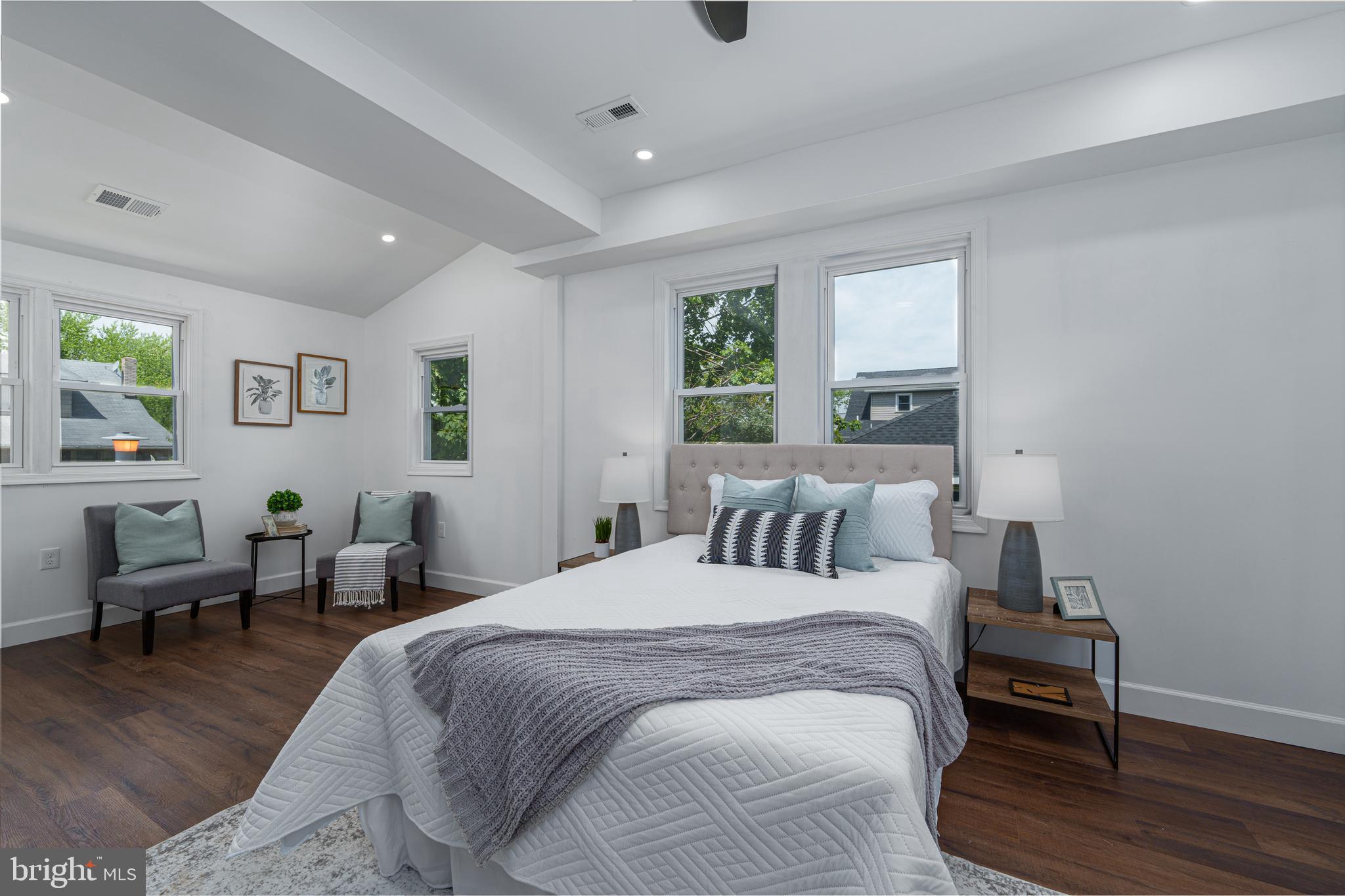 5409 Hamlet Avenue Baltimore, MD 21214 - Photo 16 of 47