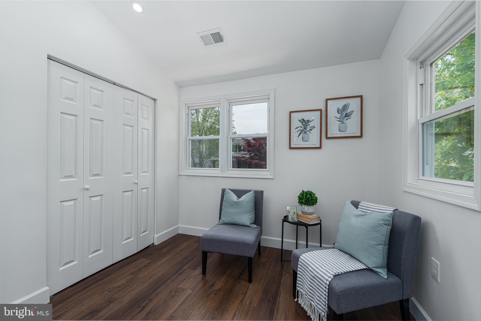 5409 Hamlet Avenue Baltimore, MD 21214 - Photo 18 of 47