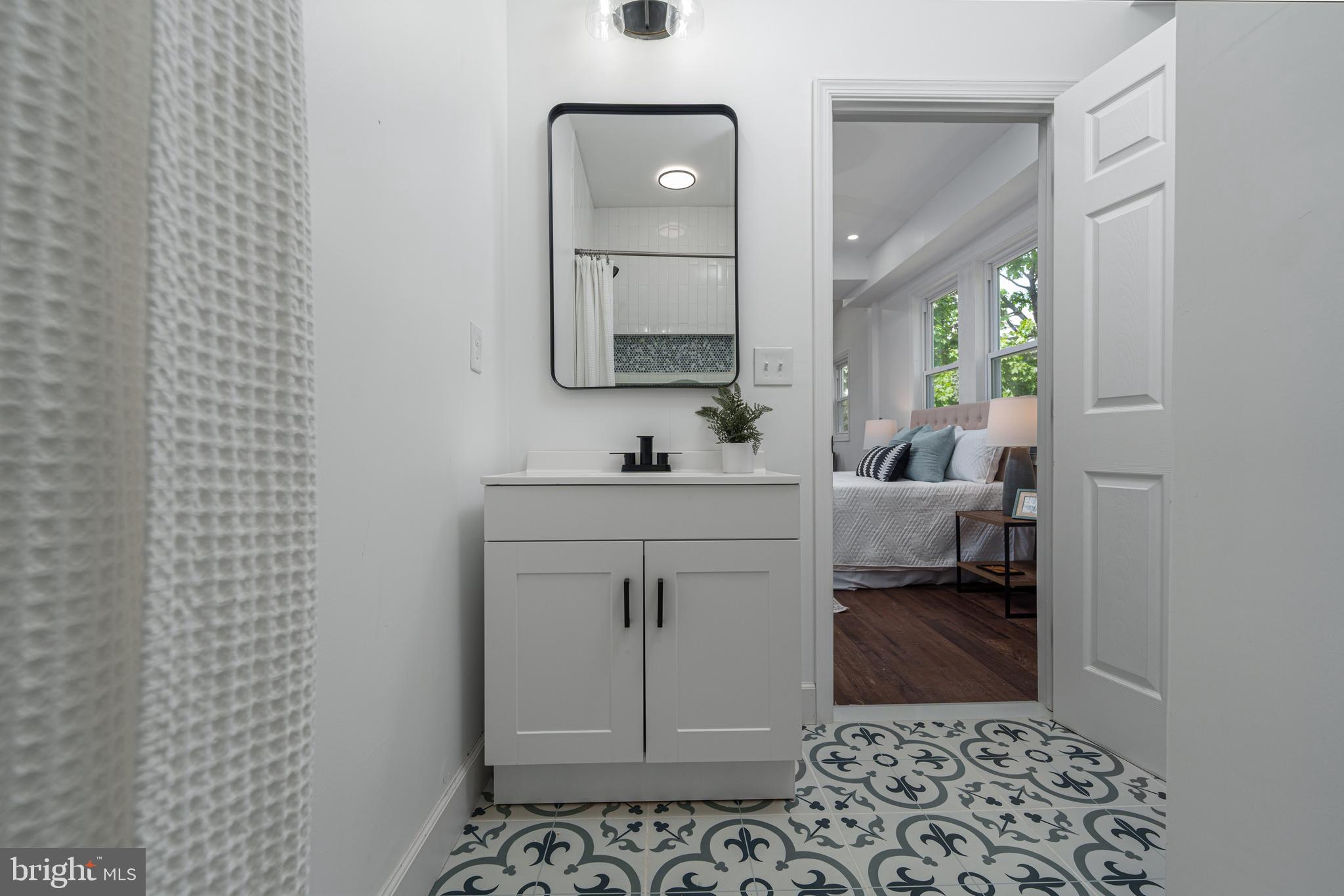 5409 Hamlet Avenue Baltimore, MD 21214 - Photo 22 of 47