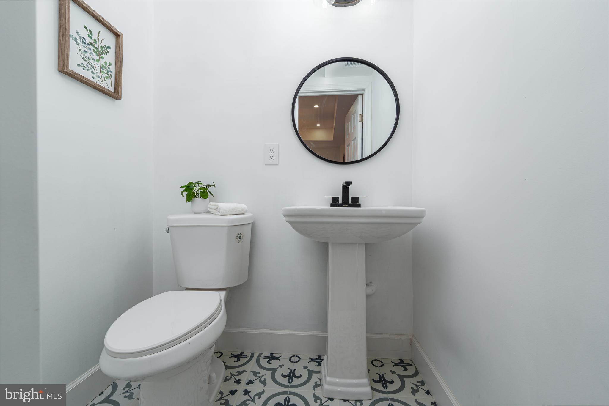 5409 Hamlet Avenue Baltimore, MD 21214 - Photo 32 of 47