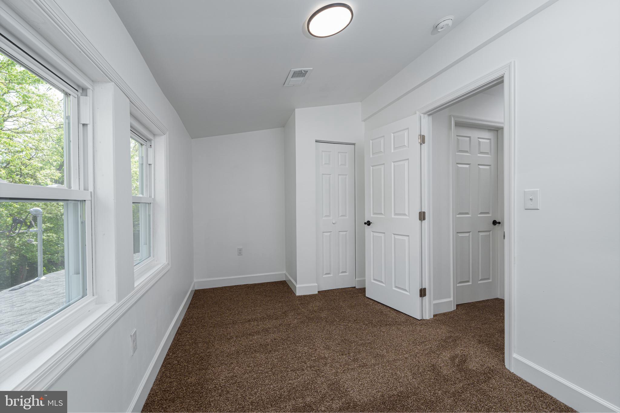 5409 Hamlet Avenue Baltimore, MD 21214 - Photo 35 of 47