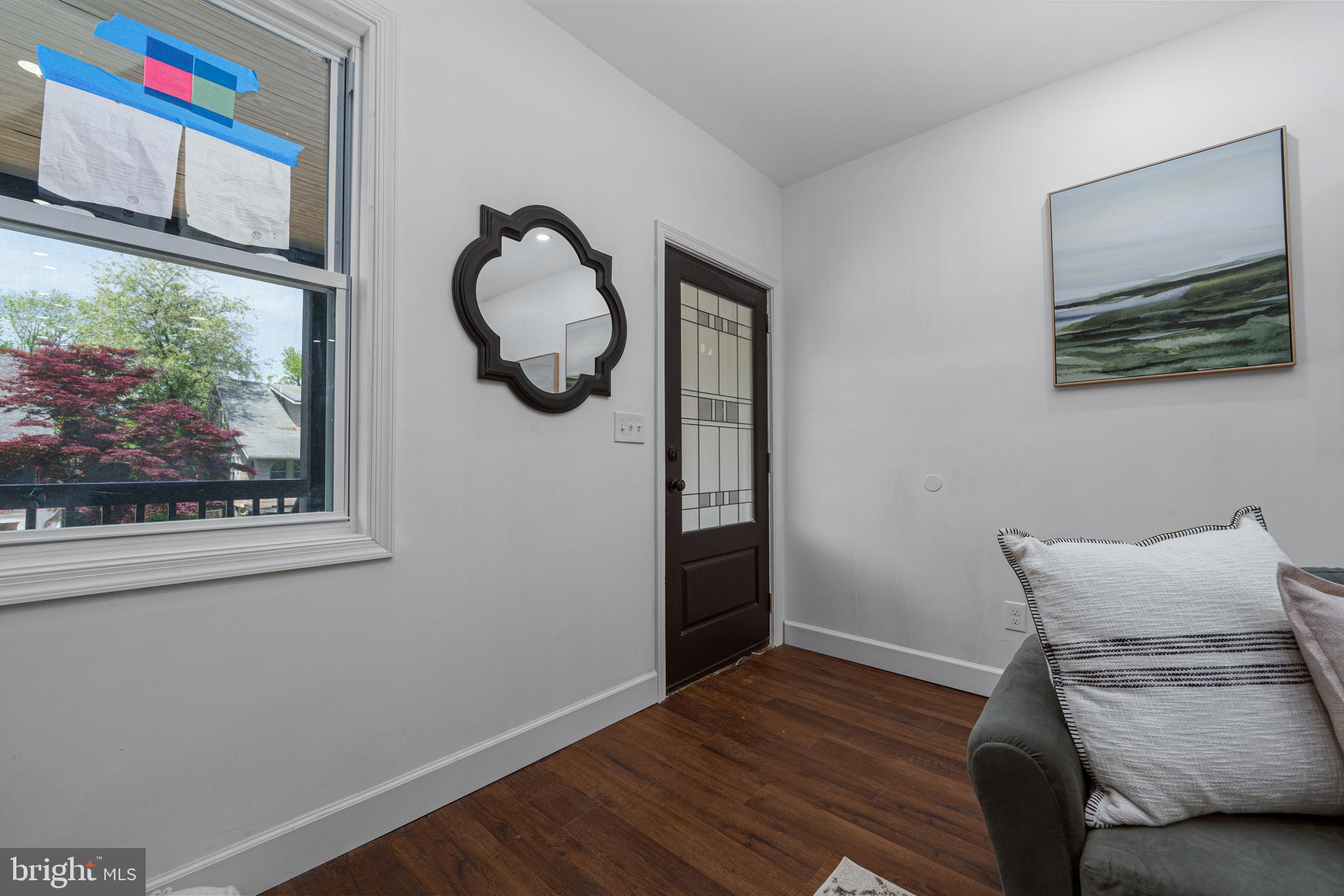 5409 Hamlet Avenue Baltimore, MD 21214 - Photo 5 of 47
