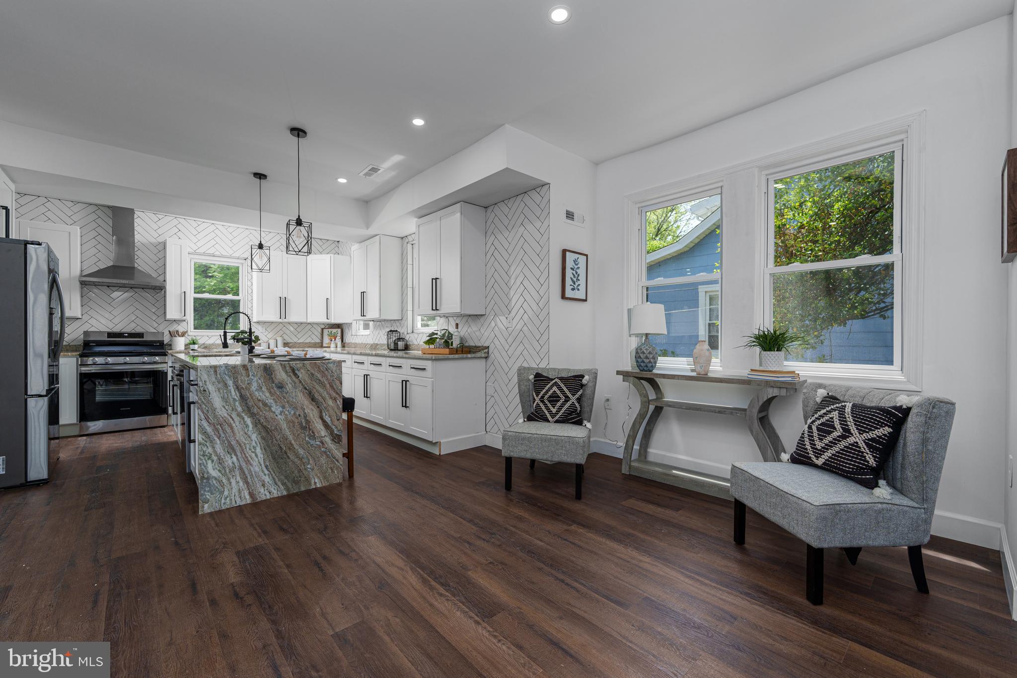 5409 Hamlet Avenue Baltimore, MD 21214 - Photo 8 of 47