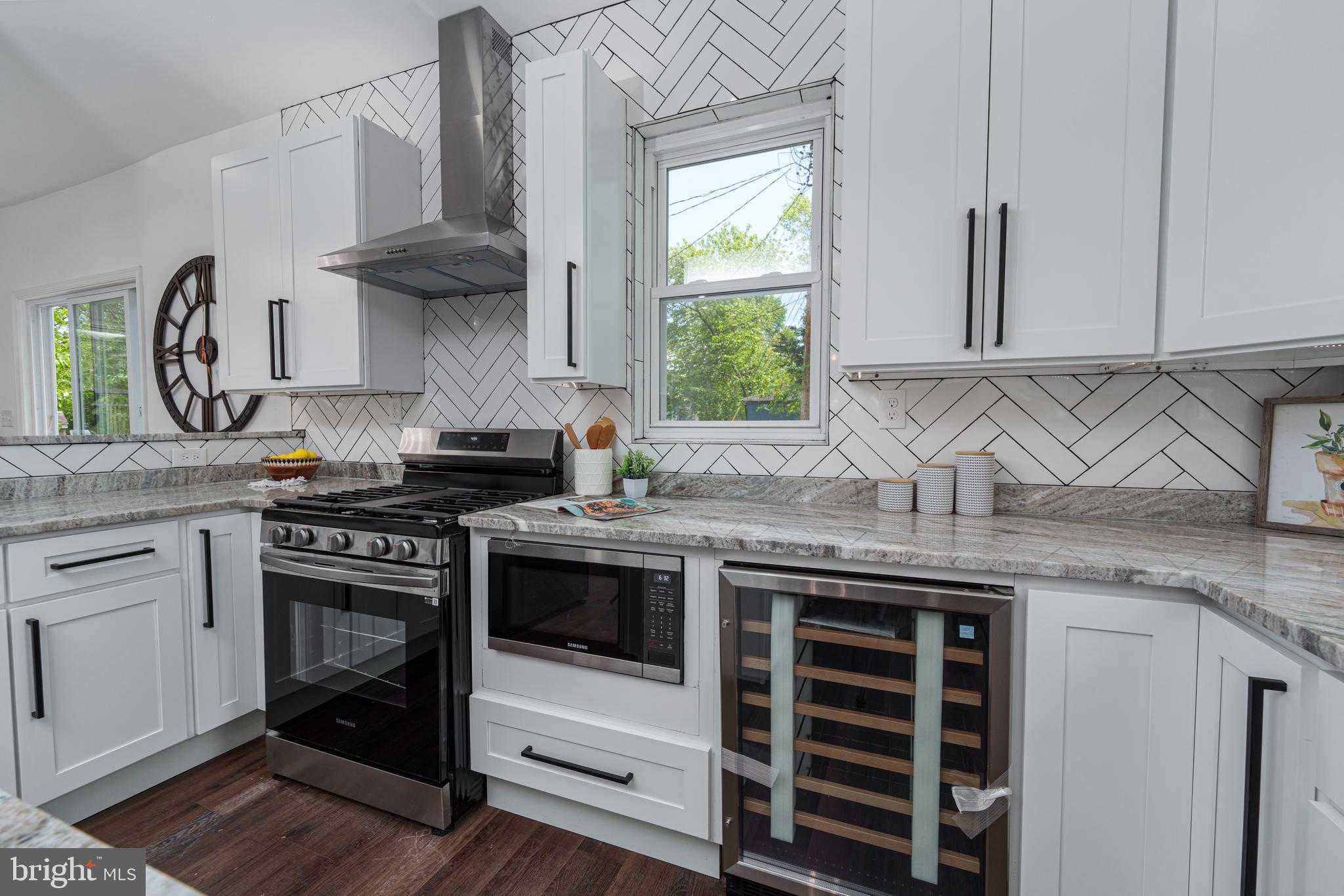 5409 Hamlet Avenue Baltimore, MD 21214 - Photo 10 of 47