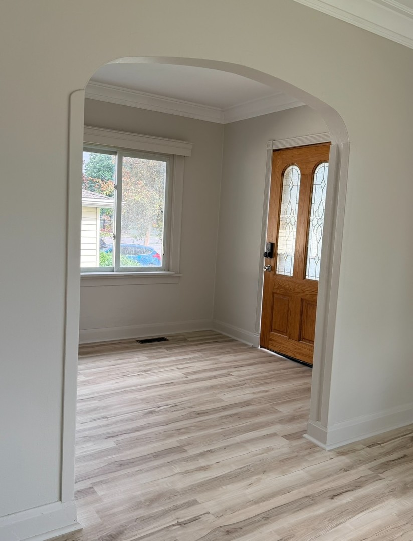 618 East 12th Street Lockport, IL 60441 - Photo 2 of 20