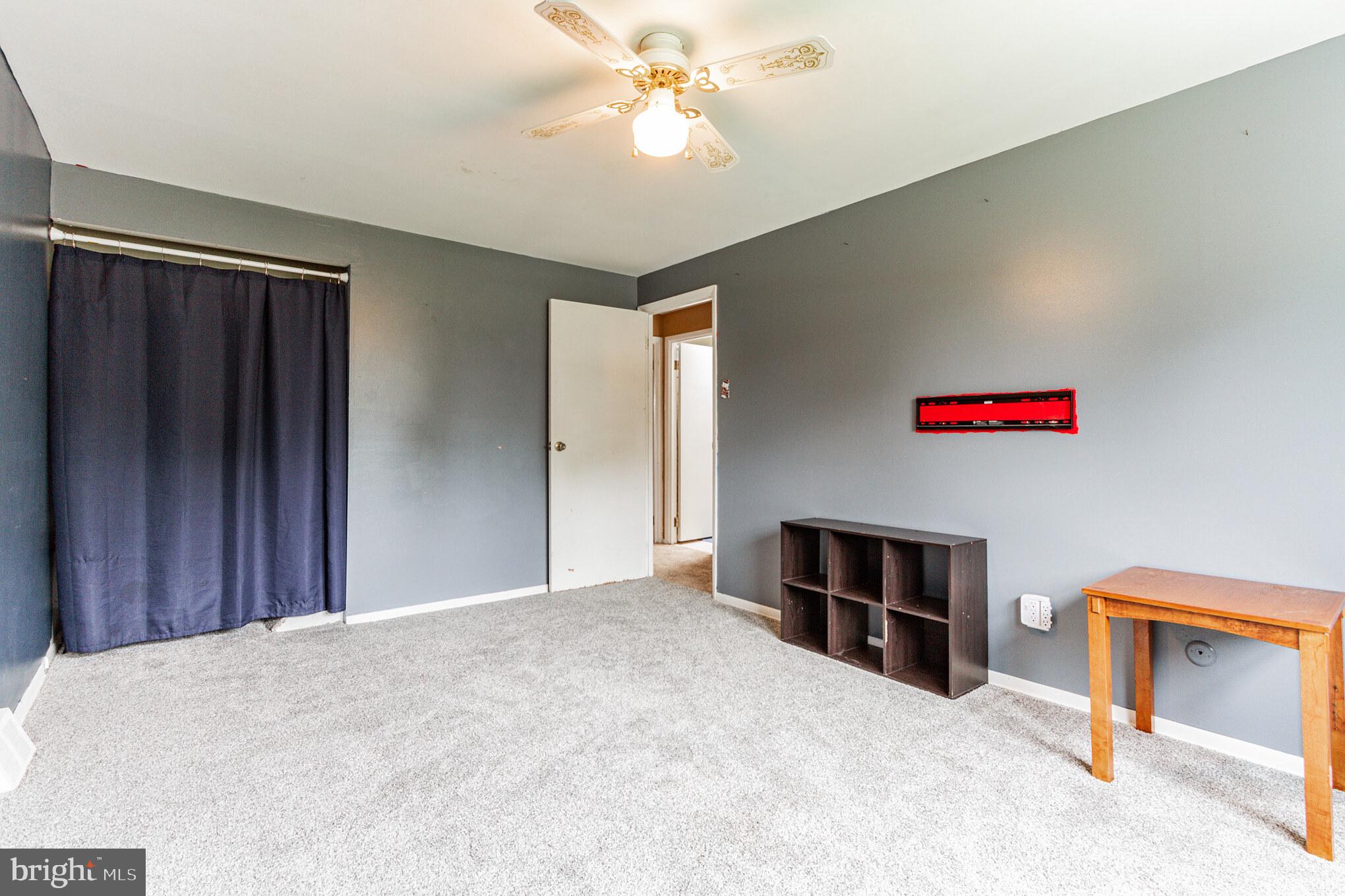 12724 Hollins Road Philadelphia, PA 19154 - Photo 22 of 35