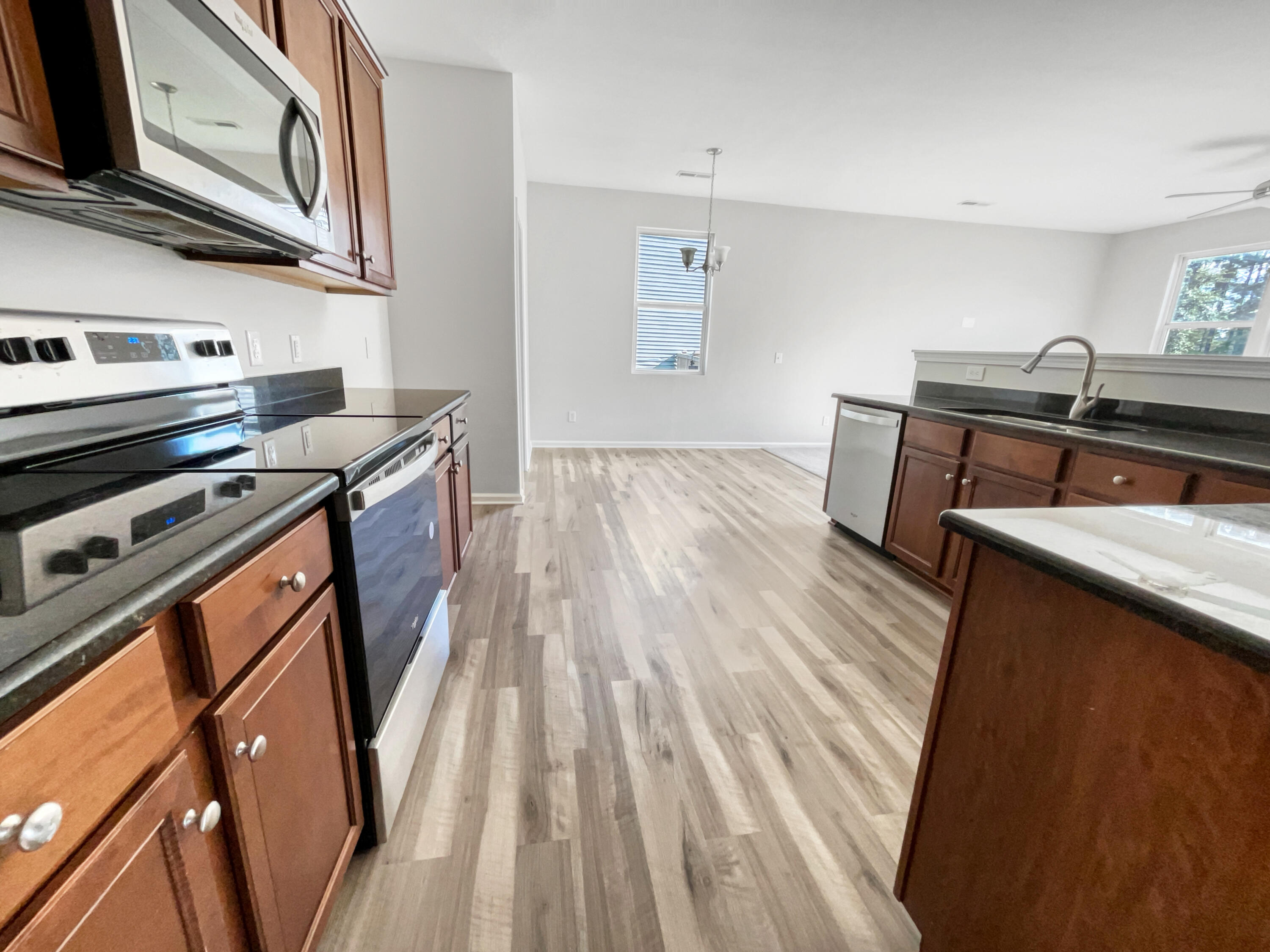 215 Decatur Drive Summerville, SC 29486 - Photo 9 of 24 listing_6