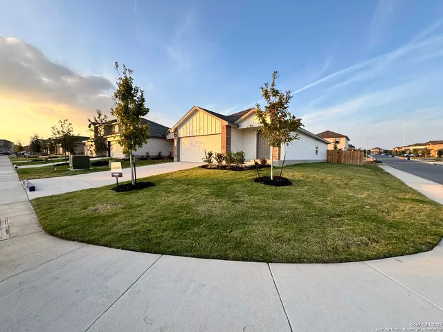 $2,050 | 5041 Pitch Mark, San Antonio, TX 78261