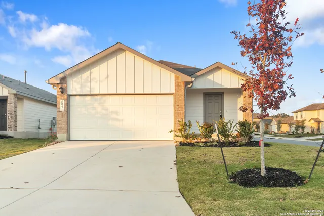 $2,050 | 5041 Pitch Mark, San Antonio, TX 78261