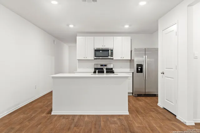 $2,050 | 5041 Pitch Mark, San Antonio, TX 78261