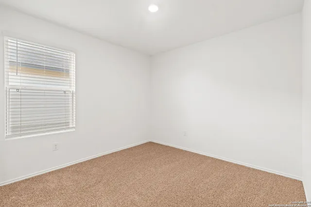 $2,050 | 5041 Pitch Mark, San Antonio, TX 78261