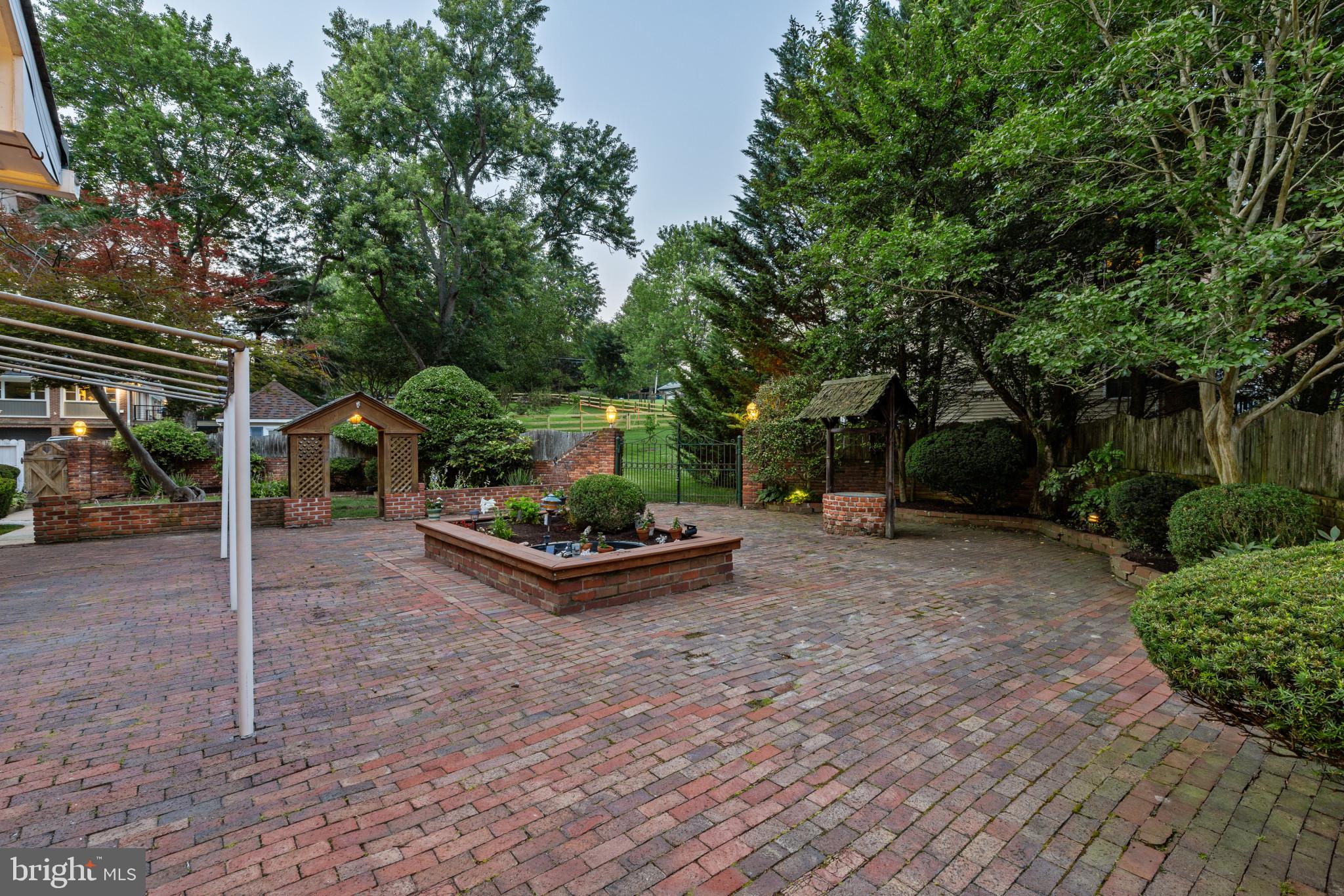 4053 Crescent Road Ellicott City, MD 21042 - Photo 7 of 9