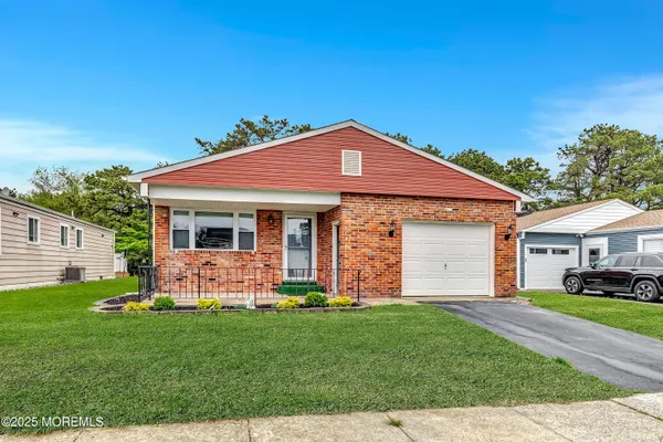 $2,500 | 14 Santiago Drive West, Toms River, NJ 08757