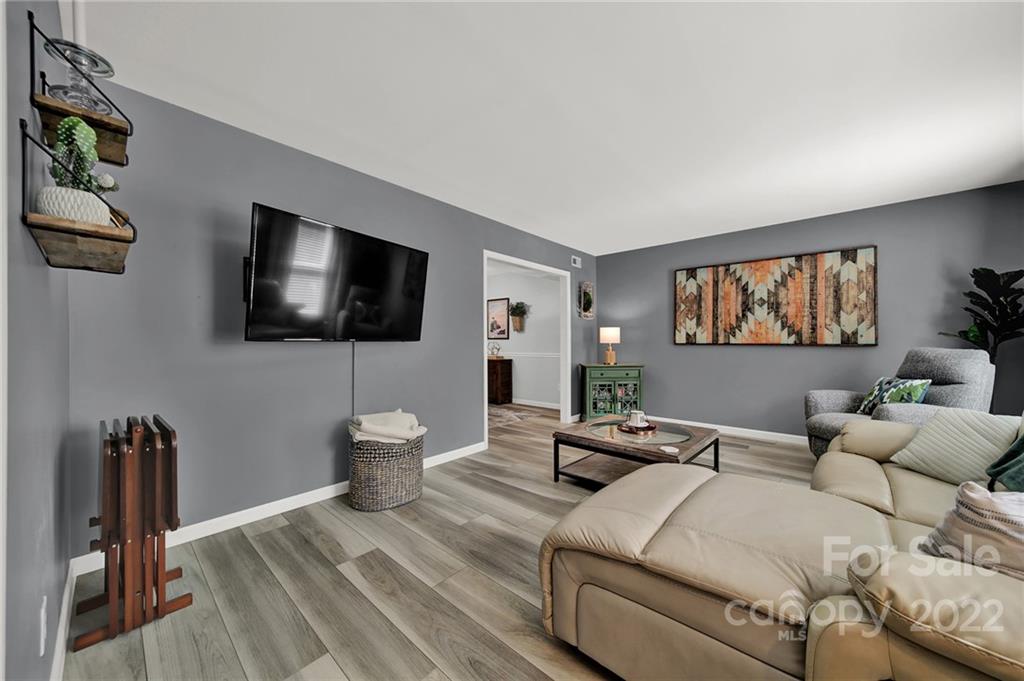1221 Berry Ridge Road Charlotte, NC 28270 - Photo 3 of 40 Gallery Image 3