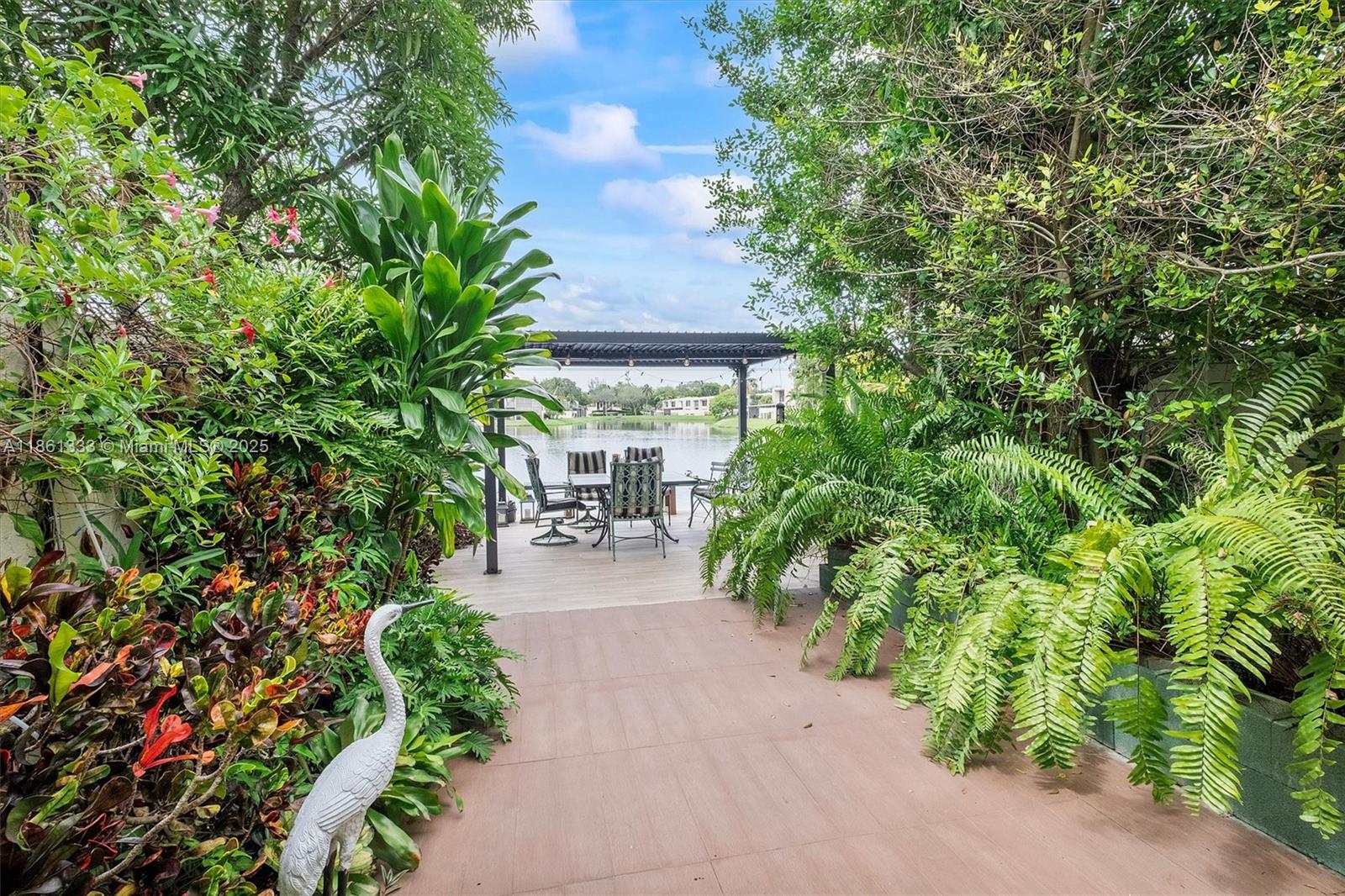 10409 Southwest 80th Street Miami, FL 33173 - Photo 33 of 35 an outdoor view having patio