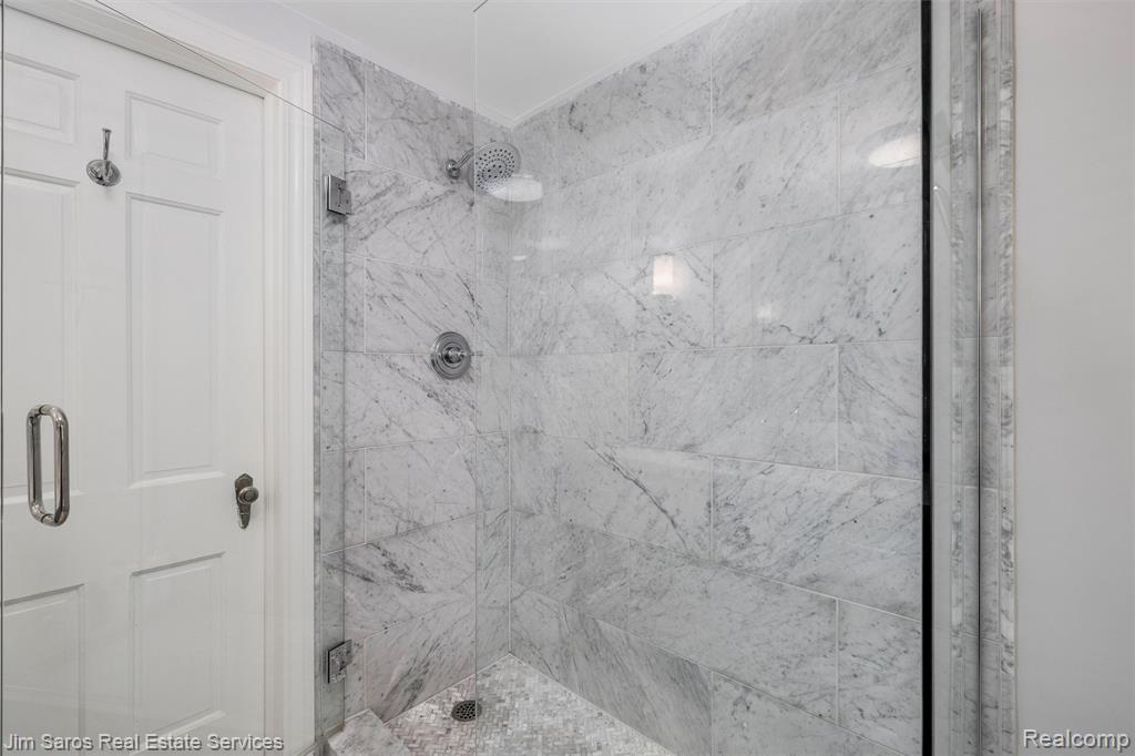 219 McMillan Road Grosse Pointe Farms, MI 48236 - Photo 18 of 25