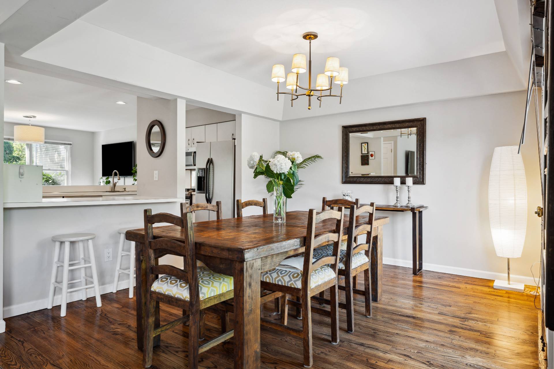425 Hampton Road, Unit 14 Southampton, NY 11968 - Photo 10 of 30 Gallery Image 10