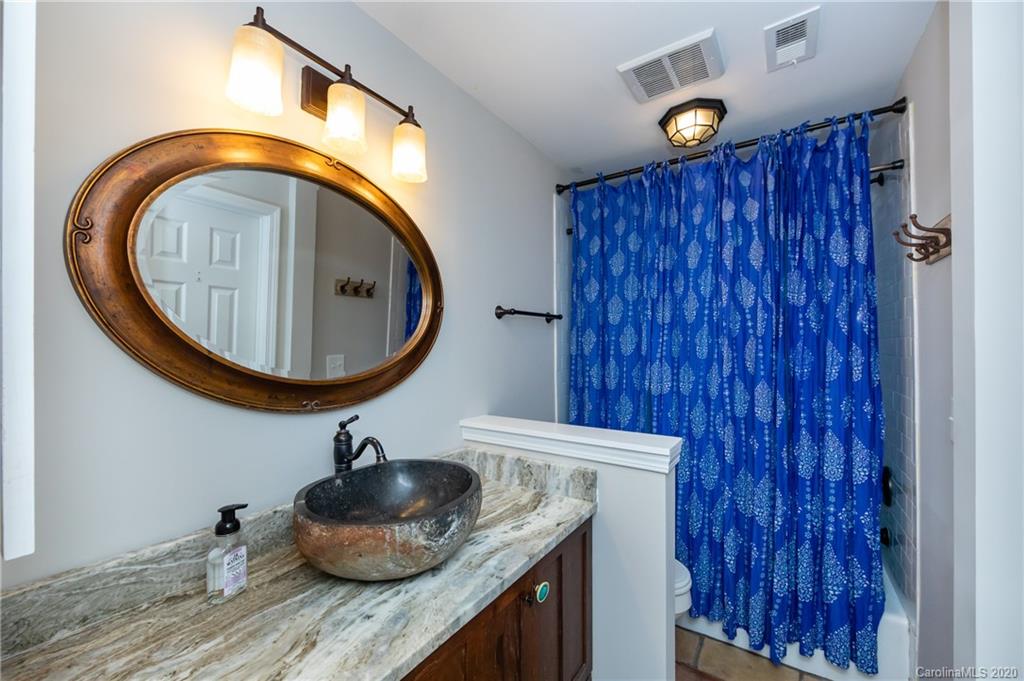 308 Queens Road, Unit 28 Charlotte, NC 28204 - Photo 15 of 28 Gallery Image 15