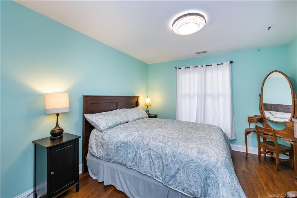 308 Queens Road, Unit 28 Charlotte, NC 28204 - Photo 16 of 28 Gallery Image 16