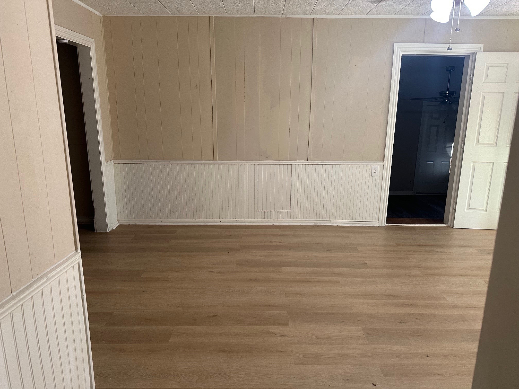 324 Azalea Street Lake Jackson, TX 77566 - Photo 2 of 7 a view of an empty room