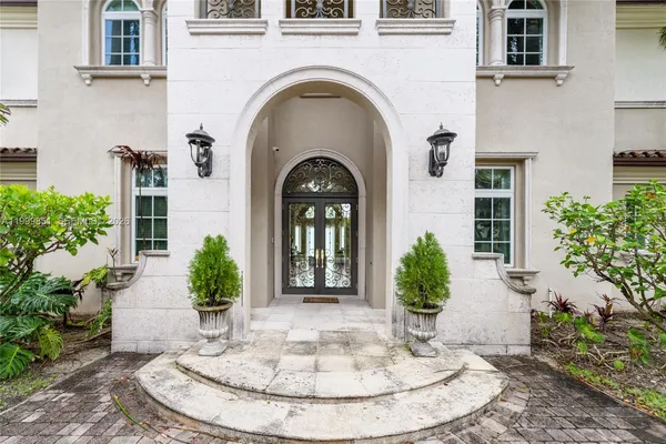 $5,950,000 | 12101 Moss Ranch Road, Pinecrest, FL 33156