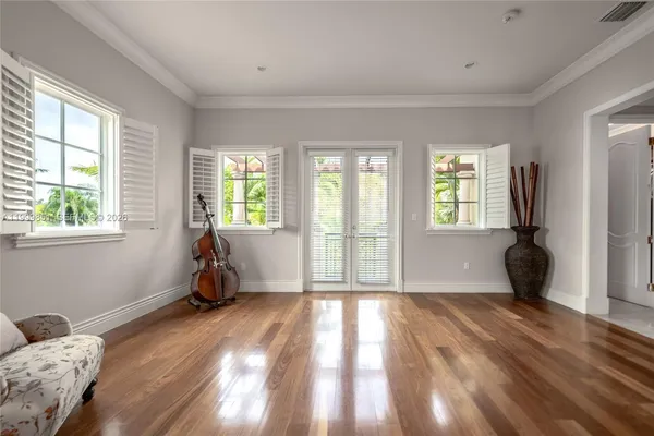 $5,950,000 | 12101 Moss Ranch Road, Pinecrest, FL 33156